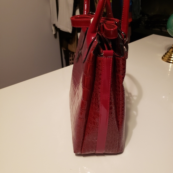 Handbag - Picture 2 of 6